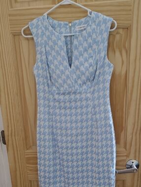 Calvin Klein Light Blue & White Houndstooth Sheath Dress